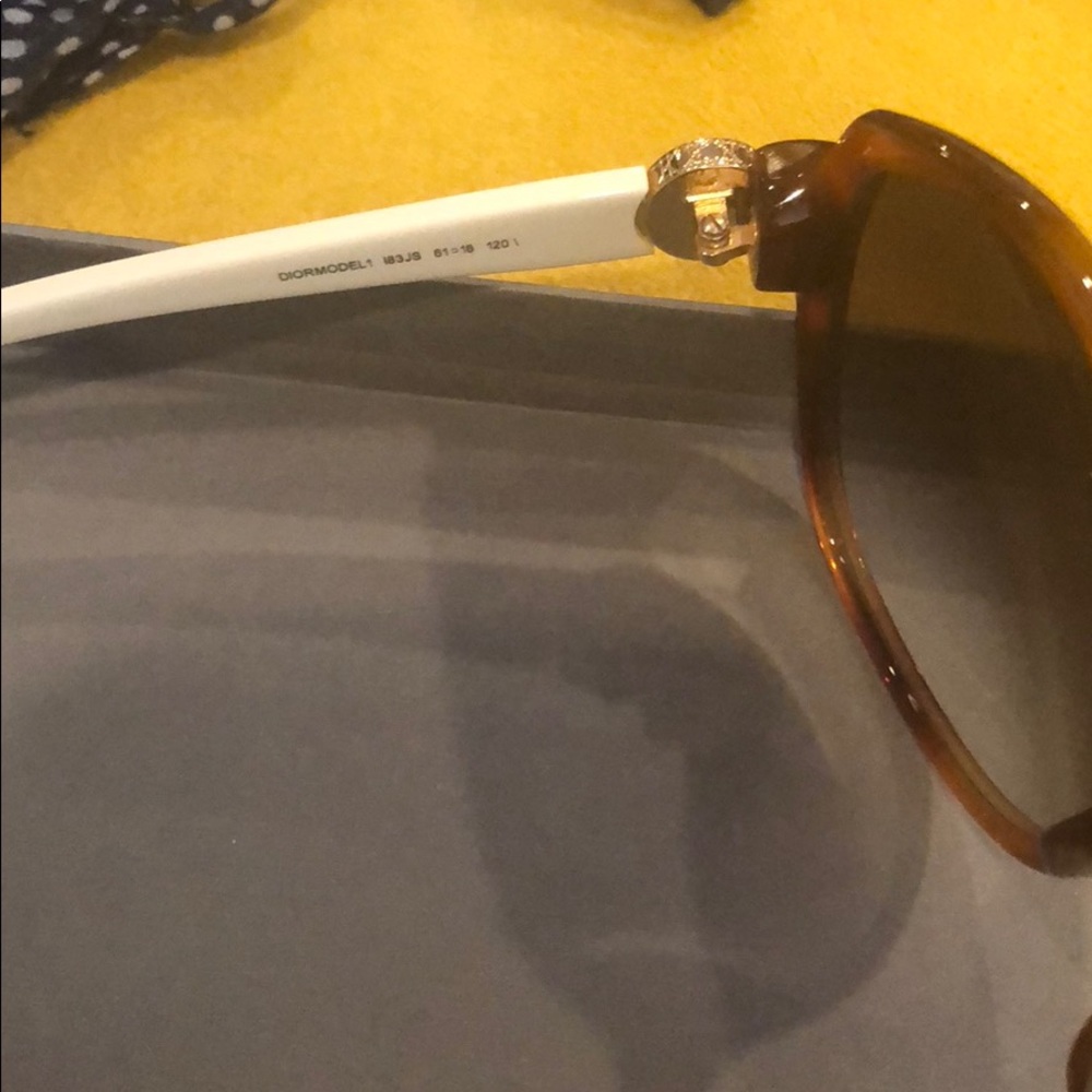 Dior Sunglasses - Picture 3 of 5